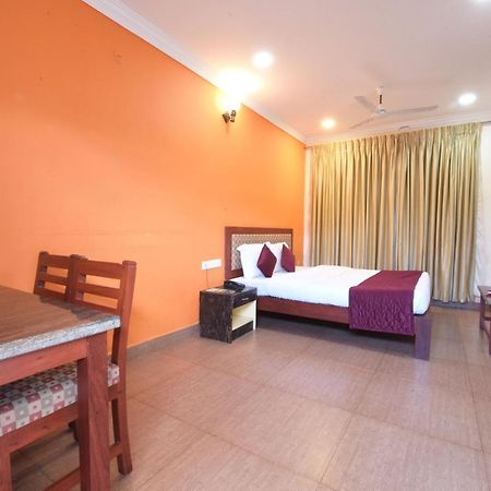King Park Hotel Pondicherry Exterior photo