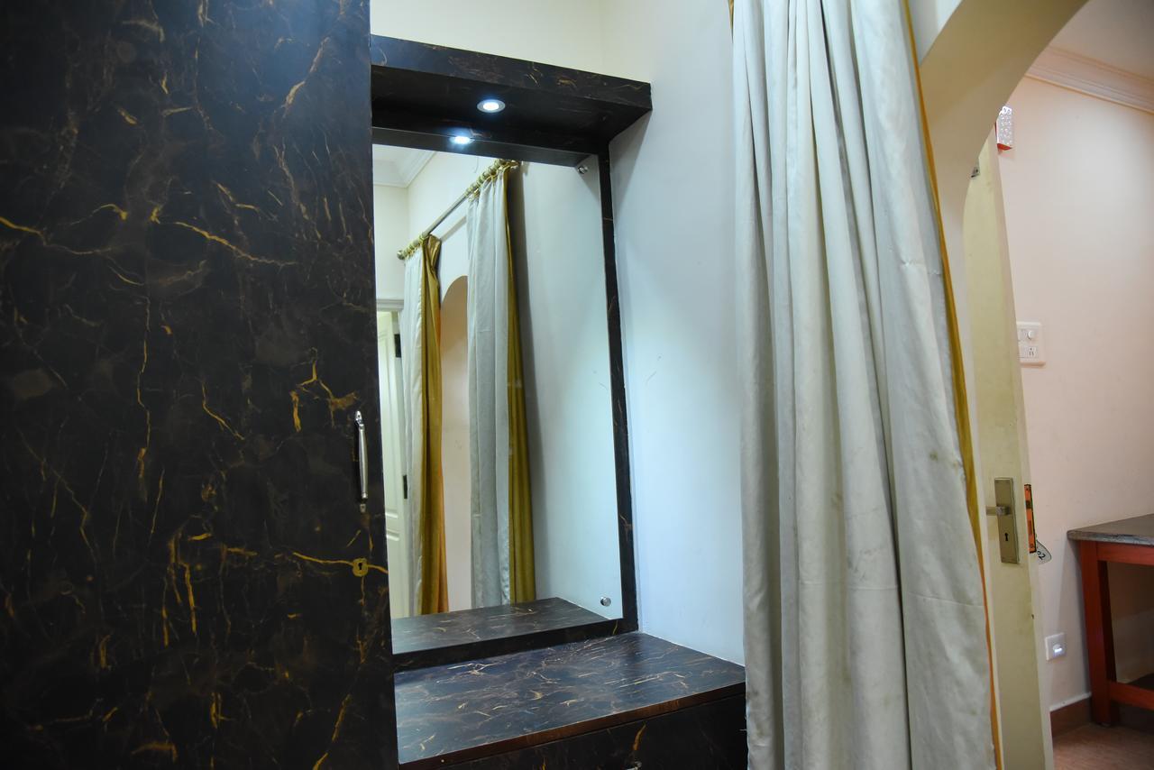 King Park Hotel Pondicherry Exterior photo