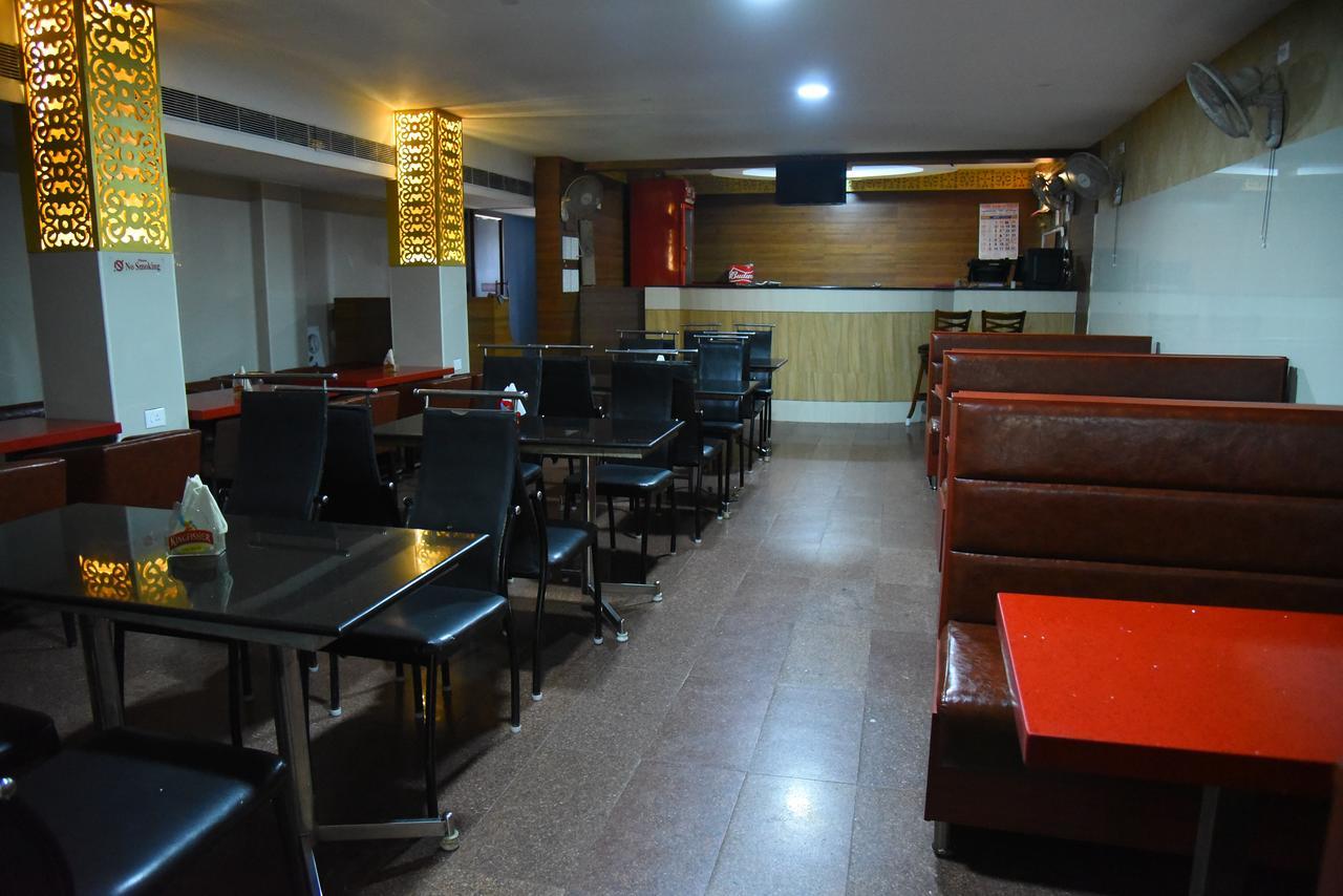 King Park Hotel Pondicherry Exterior photo