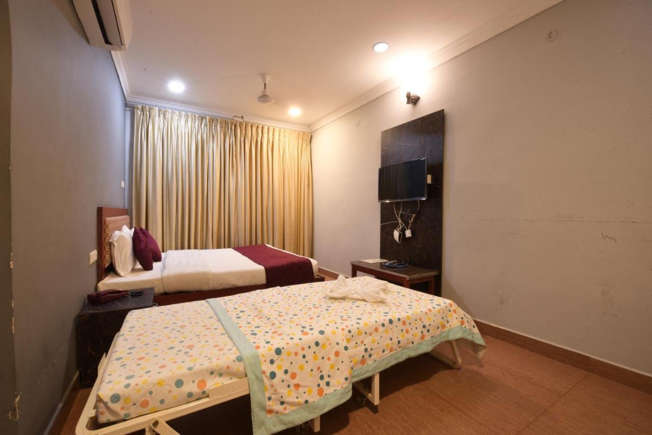 King Park Hotel Pondicherry Exterior photo